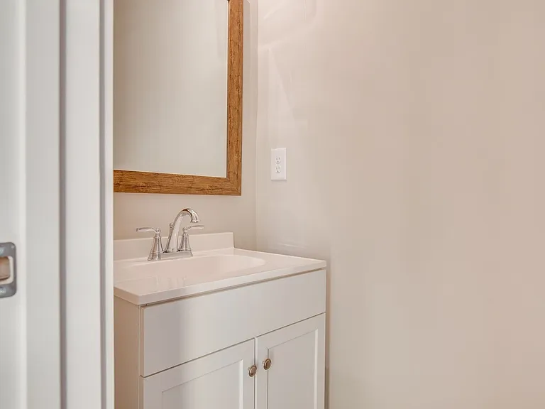 405 Harper Lndg — Photo 11