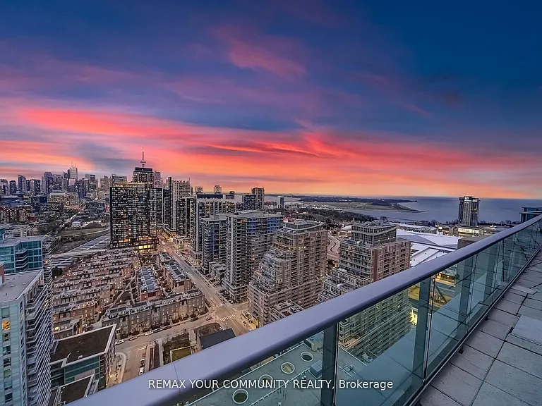 150 E Liberty St #Penthouse 2 — Photo 1
