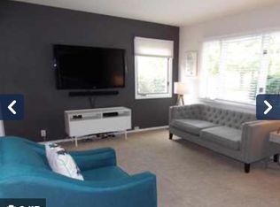 6933 W Kinnickinnic River Pkwy, Milwaukee, WI 53219