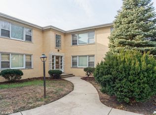 1705-15 W Touhy Ave #2, Park Ridge, IL 60068