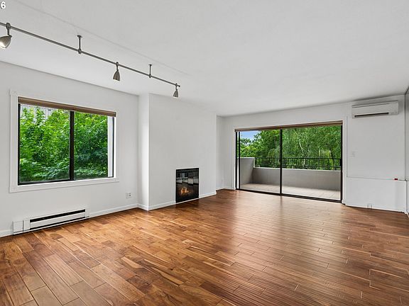 5th image of 2309 SW 1st Ave APT 242