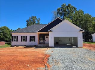 2850 Leonard Rd, Lexington, NC 27295