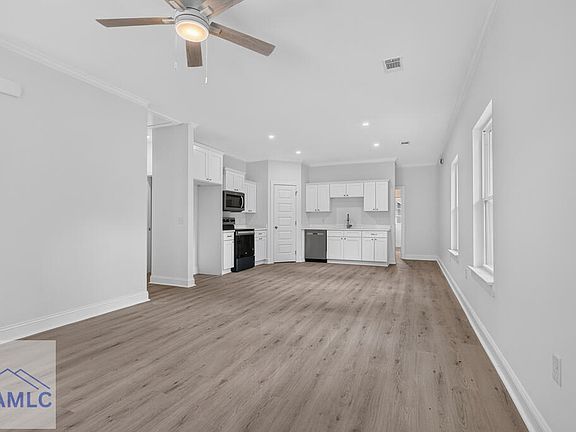 3rd image of 1167 Thompson Rd