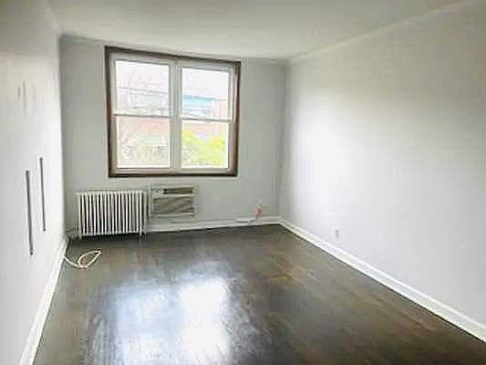 4th image of 2838 48th St #2