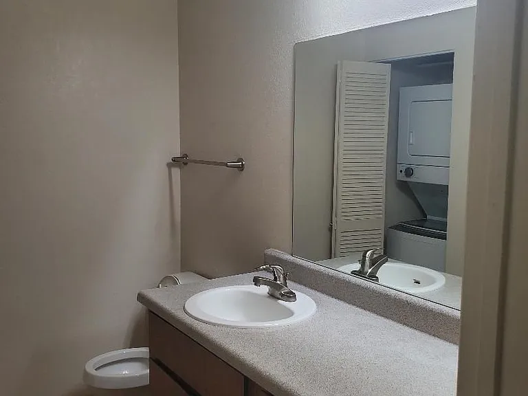 Sand Pebble Community *Renovated Units — Photo 114