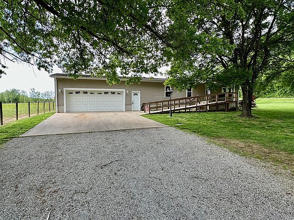 4th image of 34 Moores Ln