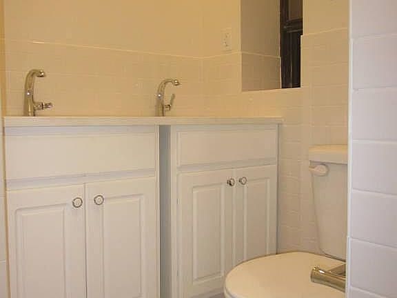 3rd image of 133 E 97th St APT 6