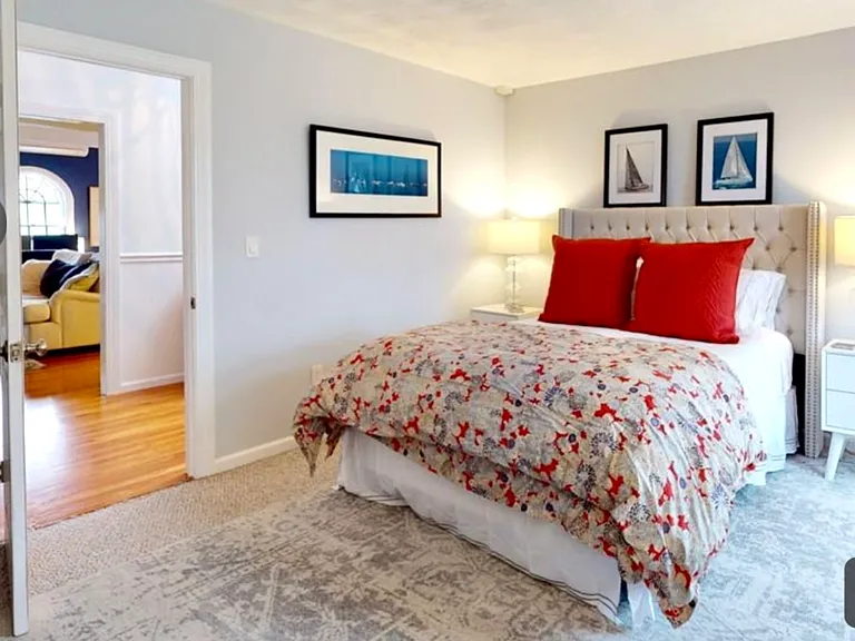 141 Narragansett Ave #3B — Photo 9