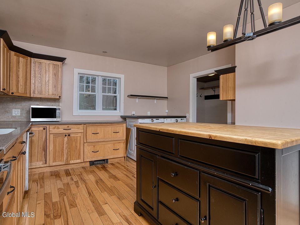 784 NY 351, Poestenkill, NY 12140 Zillow