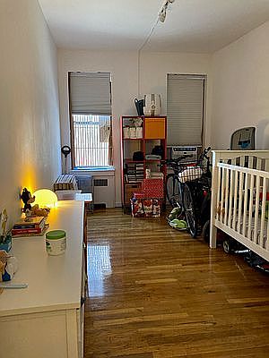 5th image of 50 Manhattan Ave APT 1F