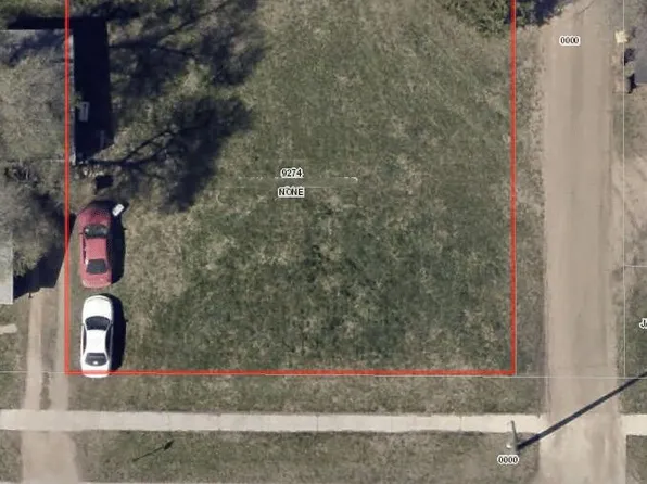 845 9th St SW, Huron, SD 57350