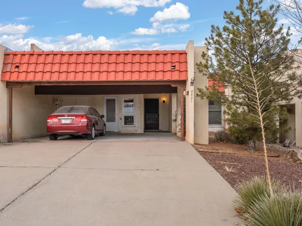 5521 Edie Pl NW, Albuquerque, NM 87114
