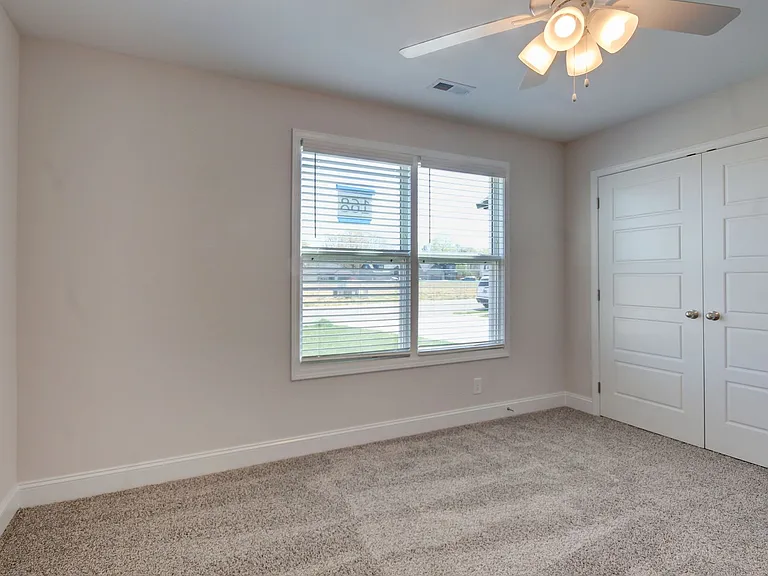 196 Donegal Dr — Photo 19