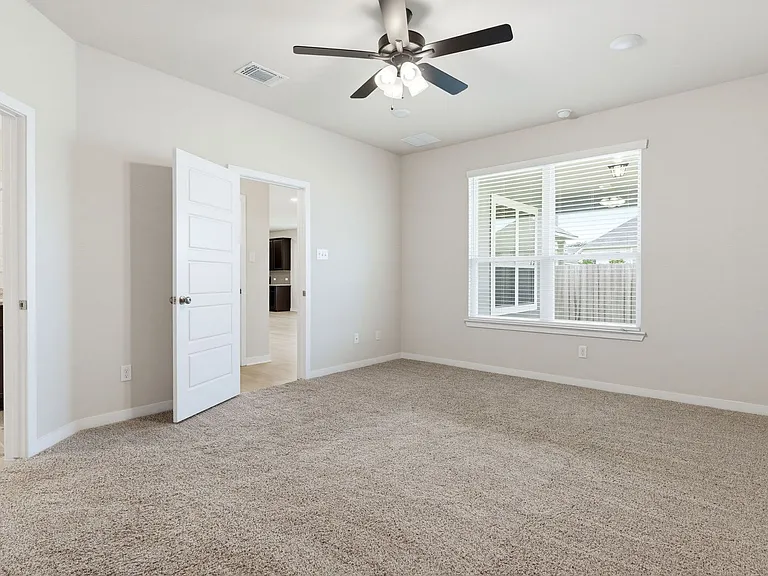 7828 Krenek Tap Dr — Photo 8