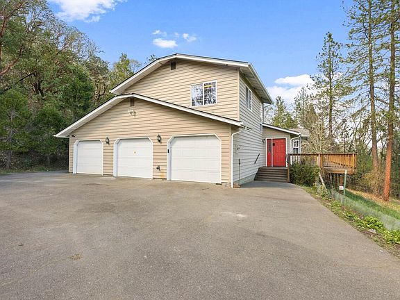 2nd image of 1100 Riverbanks Rd