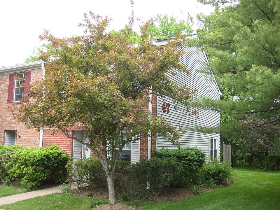 2nd image of 16 Sycamore Ct