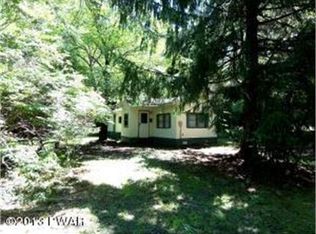 108 Paradise Ln, Greentown, PA 18426