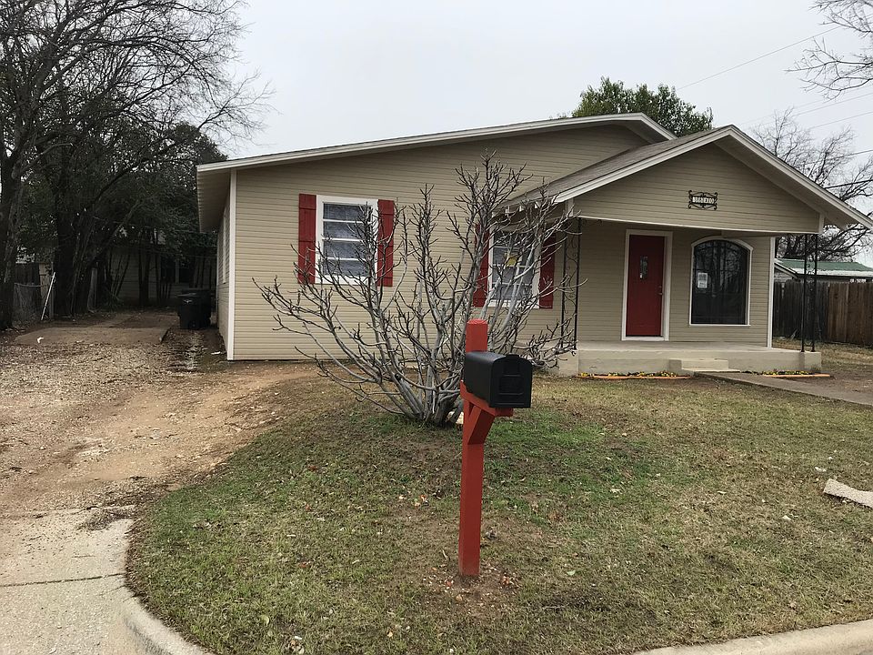 1st image of 3810 Halloran St