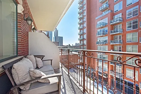 Sold by Compass | media 4