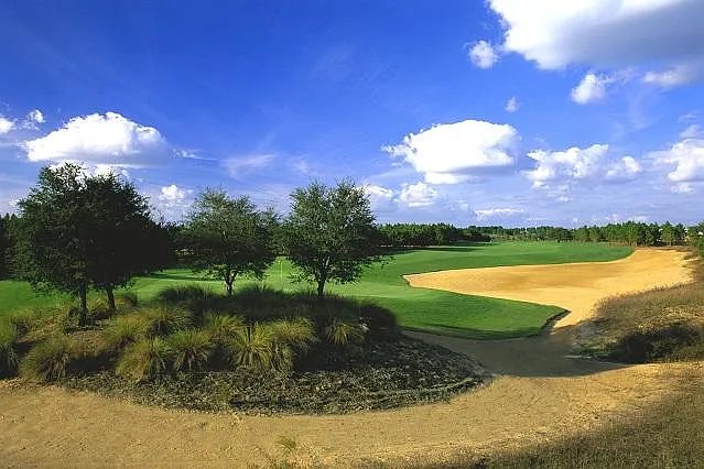 Discover the world-class championship golf resort at our DisneyEstate! Enjoy picturesque views of your private pool, championship golf course & resort clubhouse with fantastic amenities like Lap Pool, Pickleball, Tennis, and Children's Playground.