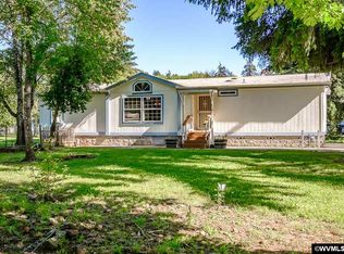 905 Mountain View Rd, Sweet Home, OR 97386