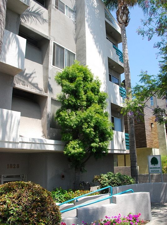 1st image of 1828 Purdue Ave APT 103