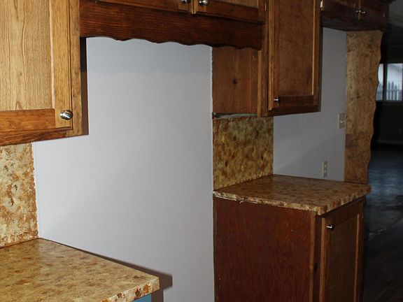 4th image of 604 Avenue D