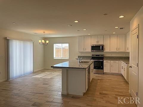 4th image of 2362 Bon 231 N Chateau Way