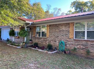 102 Lee St, Poteau, OK 74953