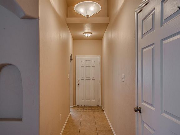 3rd image of 1606 Bradley Ct