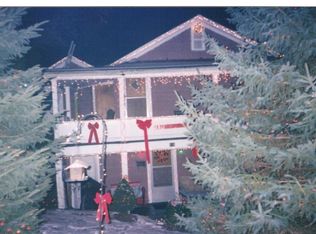 516 3rd Ave, Hinton, WV 25951