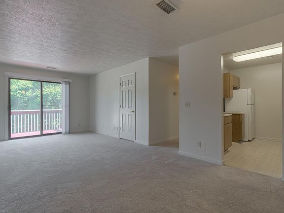 5th image of 1711 Whipple Dr