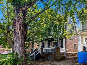 722 Hopkins St, Buffalo, NY