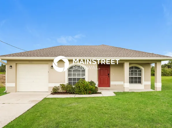 3016 25th St W, Lehigh Acres, FL 33971