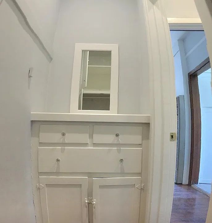 Walk In Closet - North Side