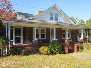 348 N Stephens St, Southern Pines, NC 28387