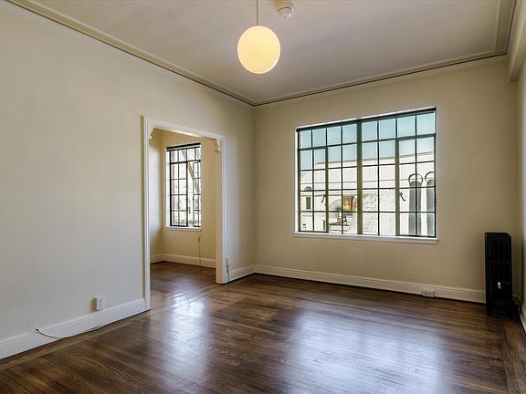 4th image of 338 Hayes St