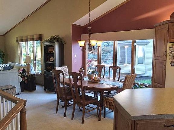 4th image of 6271 Springmont Dr