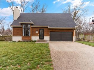 16000 W 124th Cir, Olathe, KS 66062