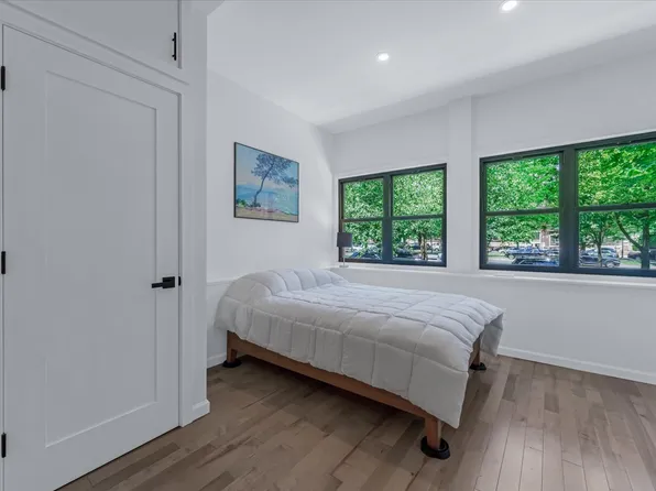 1324 Eastern Parkway image 18 of 37