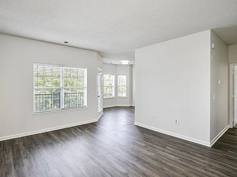 Autumn Grove Apartments — Photo 52