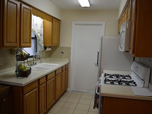 5th image of 603 E 29th St