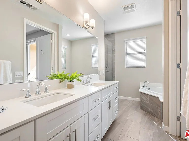 4428 Paxton Pl — Photo 8