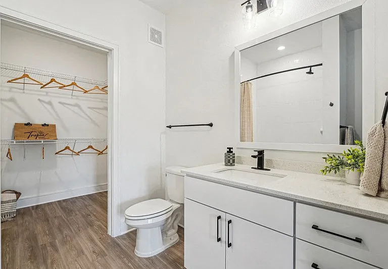 Tropia Luxury Apartments — Photo 45