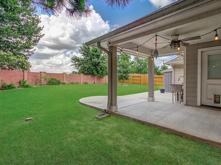 2524 Hagerman Ct — Photo 37