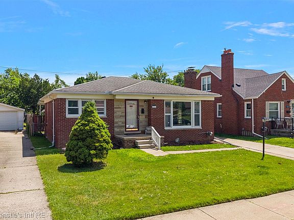 4th image of 15654 Juliana Ave