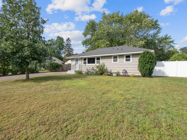 6001 Halifax Ave N, Brooklyn Center, MN 55429