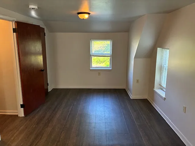 107 Crest Rd — Photo 8