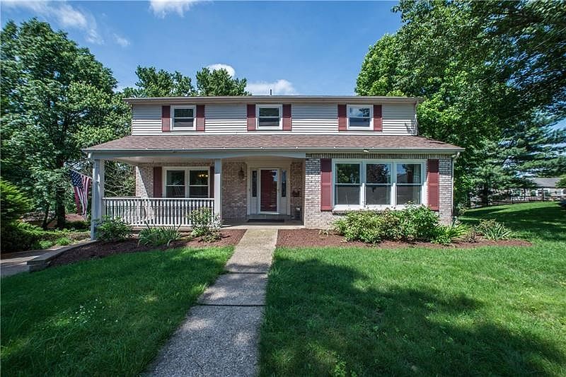 Welcome home to 44 Setter Place!
