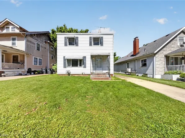 378 Hillwood Dr, Akron, OH 44320